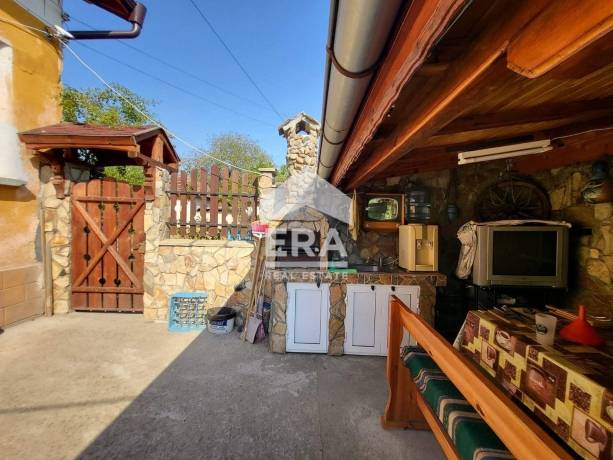 ЕКСКЛУЗИВНО! ЕРА ПЛЕВЕН СИТИ предлага атрактивна къща за продажба в с. Бреница