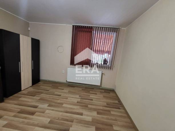 ЕКСКЛУЗИВНО! ЕРА ПЛЕВЕН СИТИ предлага атрактивна къща за продажба в с. Бреница