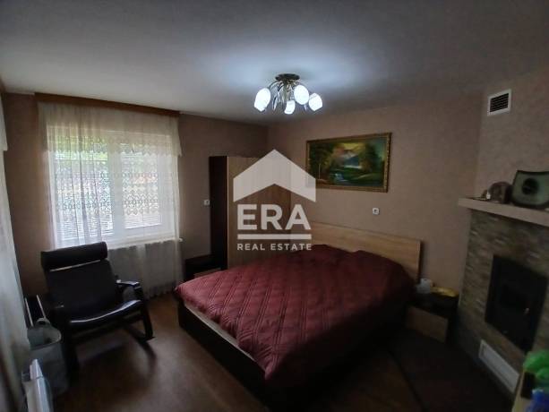ЕКСКЛУЗИВНО! ЕРА ПЛЕВЕН СИТИ предлага атрактивна къща за продажба в с. Бреница