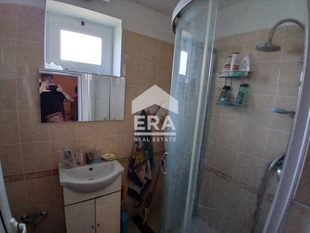 ЕКСКЛУЗИВНО! ЕРА ПЛЕВЕН СИТИ предлага атрактивна къща за продажба в с. Бреница