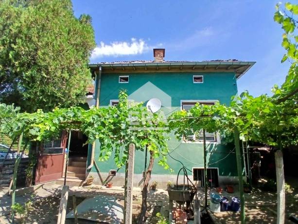 ЕКСКЛУЗИВНО! ЕРА ПЛЕВЕН СИТИ предлага за продажба къща в китното село Ъглен