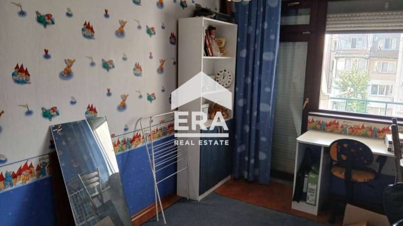 ЕКСКЛУЗИВНО! ЕРА ПЛЕВЕН СИТИ предлага тристаен апартамент за продажба в ж.к. Сторгозия в град Плевен