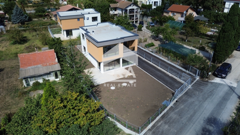 Къща за продажба в м-т Манастирски рид, Варна