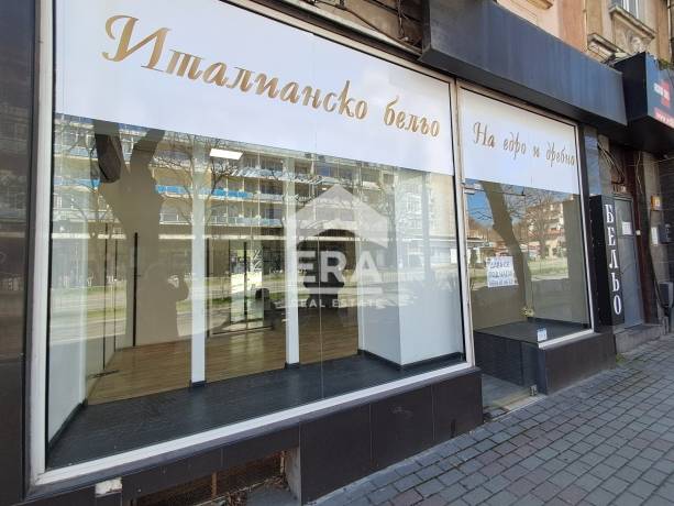 Ексклузивен партерен магазин под наем, с голяма витрина на бул. Владислав Варненчик, район Образцов дом, Варна
