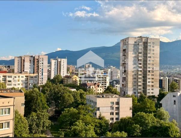 ЕРА Фаворит отдава под наем луксозен двустаен апартамент в Дианабад