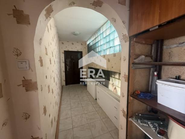ЕРА Сити Център продава двустаен апартамент в кв. "Самара - 1"