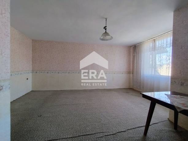 Двустаен апартамент за продажба в Център, Кърджали