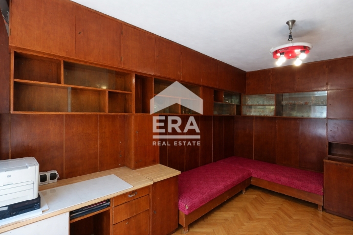 ЕКСКЛУЗИВНО ! ЕРА ИмотиТе предлага за ПРОДАЖБА тристаен апартамент в кв. ЗАПАД 1