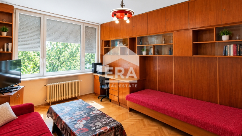 Тристаен апартамент за продажба в кв. Запад 1, Търговище