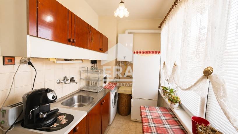 Четиристаен апартамент за продажба в кв. Боровец, Търговище