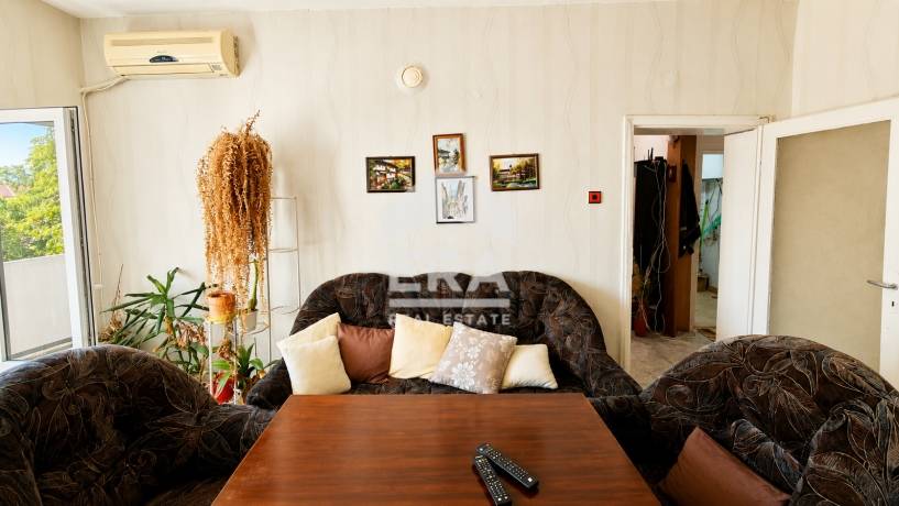 Ексклузивно! ЕРА ИмотиТе предлага за продажба Многостаен тухлен апартамент, кв. Боровец, гр. Търговище