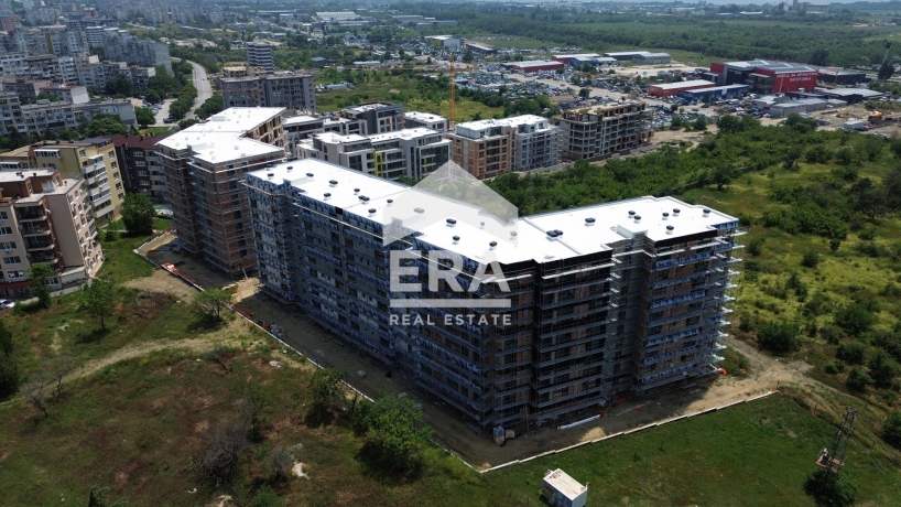 Тристаен апартамент за продажба в кв. Владислав Варненчик 1, Варна