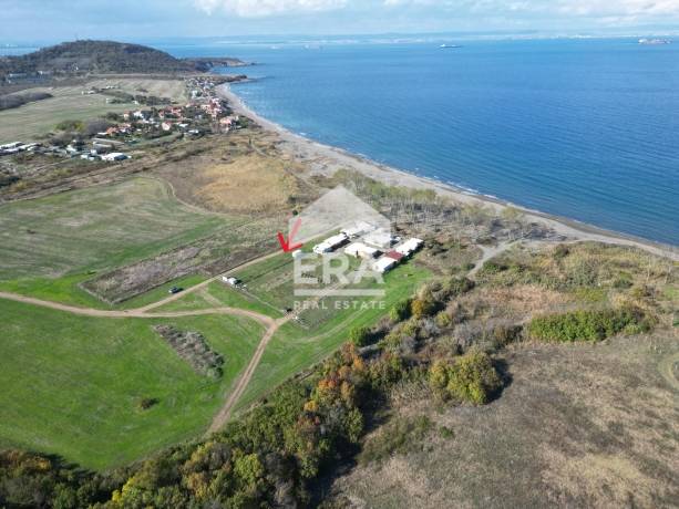 ПАРЦЕЛ НА ПЪРВА ЛИНИЯ МОРЕ – Къмпинг „Тополи“, плаж „Вромос“, Атия