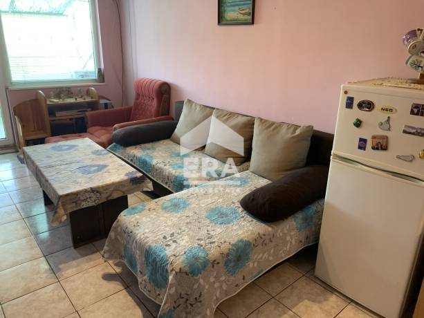 Тристаен апартамент за продажба в кв. Възраждане, Бургас