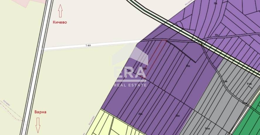 Парцел с морска панорама, разположен в близост до главен път Варна - Кичево