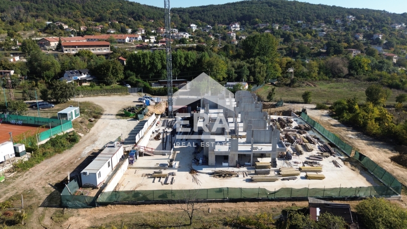 Тристаен апартамент за продажба в кв. Виница, Варна
