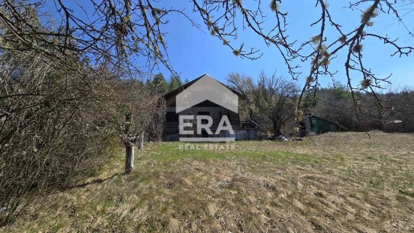 ЕРА Надежда продава къща в с. Долна Секирна, гр. Брезник