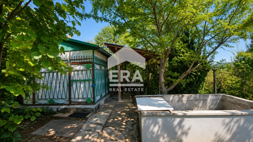 ЕРА ИмотиТе предлага Ексклузивно за продажба парцел в местността Драката, вилна зона гр.Търговище