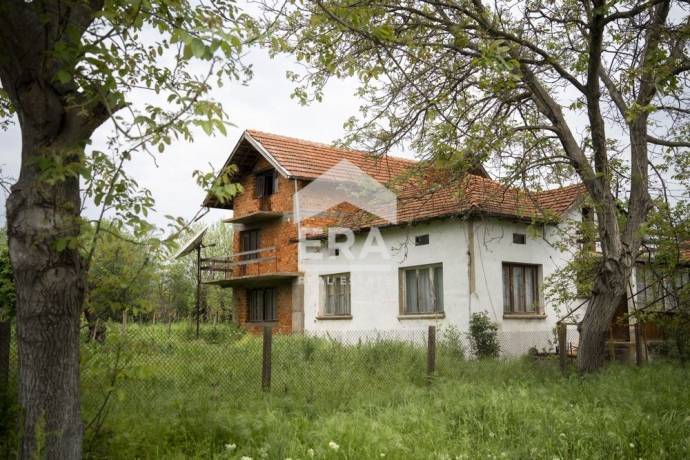 ЕКСКЛУЗИВНО! ЕРА ПЛЕВЕН СИТИ предлага къща за продажба в с. Еница