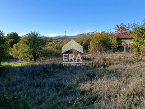 САМО В ЕРА! ЕРА Сити Център продава урегулиран поземлен имот в село Яздач