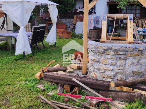 Къща за продажба в с. Златна ливада, област Стара Загора