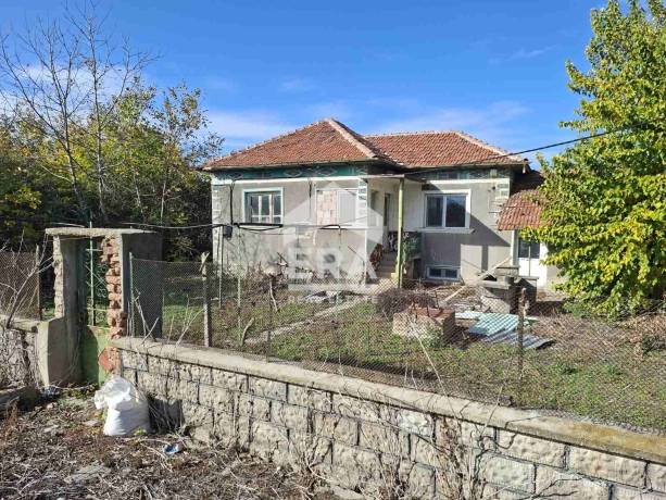 ЕКСКЛУЗИВНО! ЕРА ПЛЕВЕН СИТИ предлага къща за продажба в с. Малчика, общ. Левски