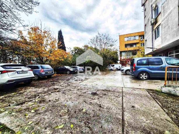 Многостаен апартамент за продажба в кв. Славейков, Бургас