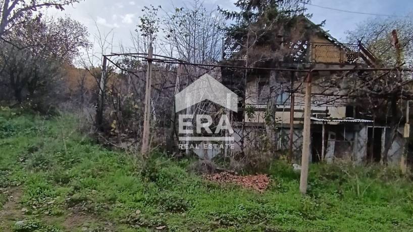 Прекрасен поземлен имот с ГЛЕДКА МОРЕ И ГОРА в село Атия!