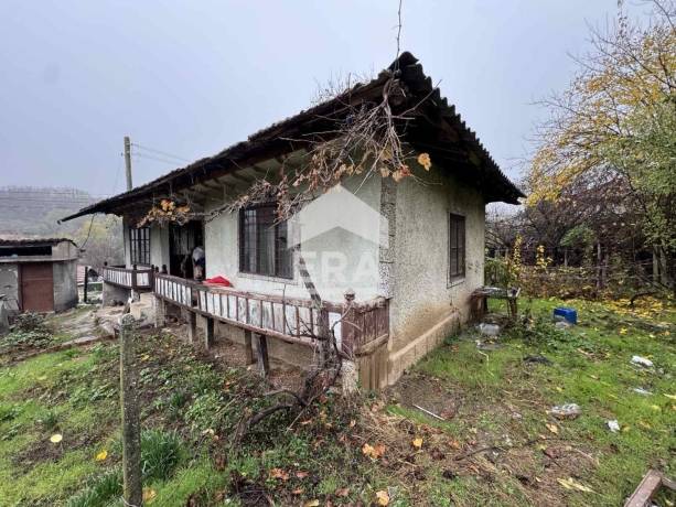 ЕКСКЛУЗИВНО! ЕРА Дръстър предлага за продажба къща в село Калипетрово!