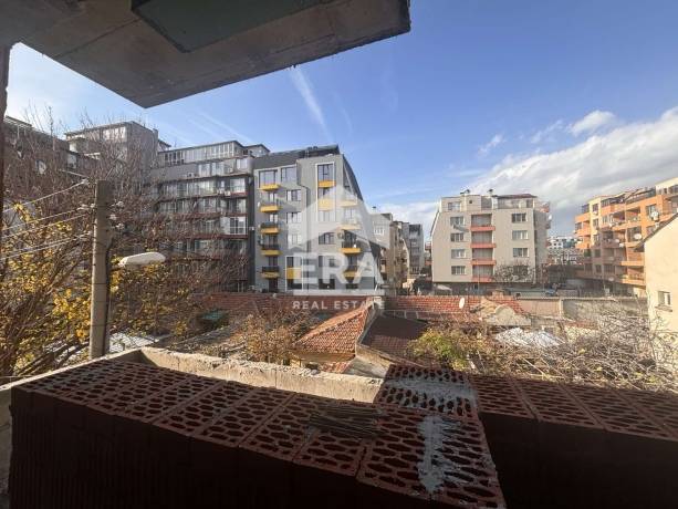 Двустаен апартамент за продажба, на среден етаж, в новострояща се сграда до Гранд Мол Варна