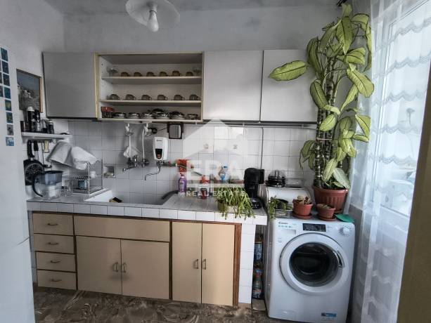 Четиристаен апартамент в кв. Акация