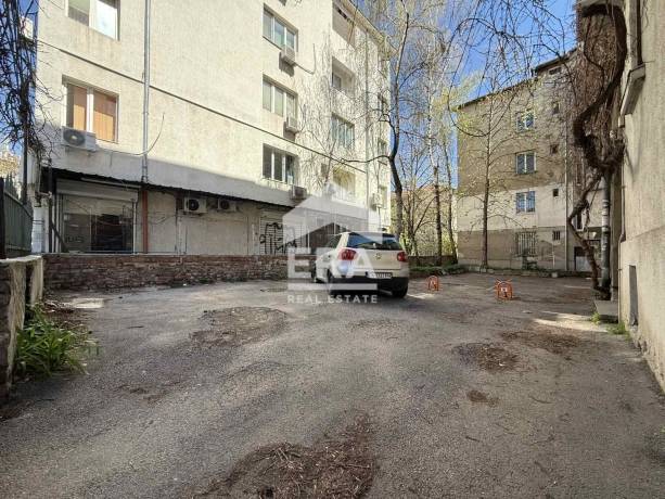 Офис под наем в Център, София