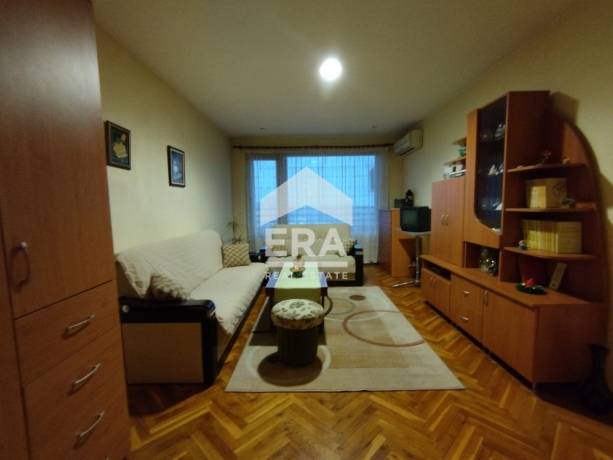 Тристаен апартамент за продажба в кв. Дружба 1, Хасково