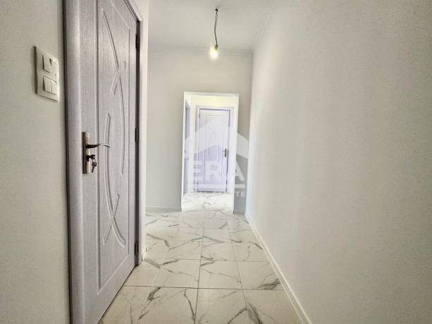 Тристаен апартамент за продажба в кв. Възраждане 3, Варна