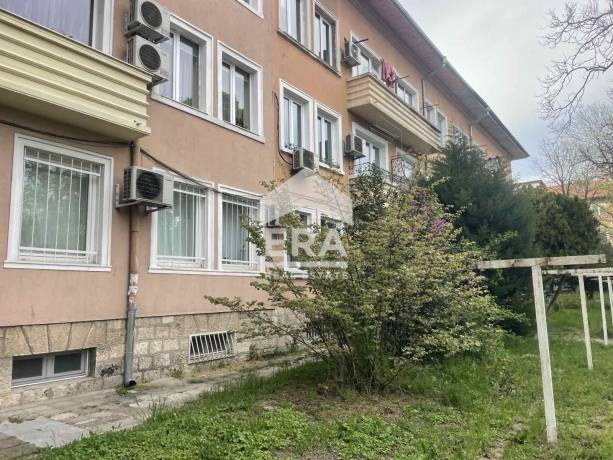 Тристаен апартамент за продажба в кв. Чаталджа, Варна