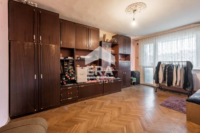 Тристаен апартамент за продажба в кв. Аспарухово, Варна
