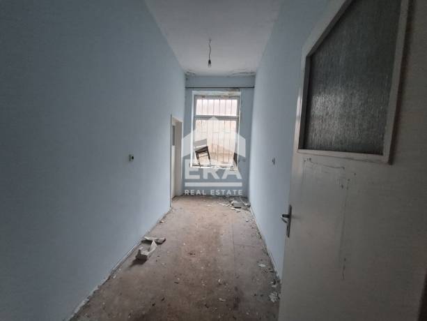 Само в ERA Casa ! Ексклузивно - Продава се промишлен имот с голям потенциал – гр. Сливен, м. „Асеновско дефиле“