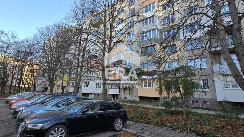 Тристаен апартамент под наем в кв. Дианабад, София