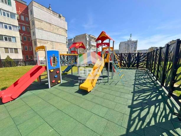 Тристаен апартамент за продажба в кв. Боян Българанов 2, Шумен