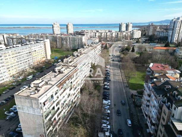 Многостаен апартамент за продажба в кв. Изгрев, Бургас