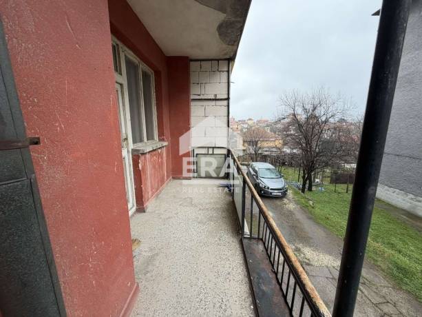 Многостаен апартамент за продажба в кв. Промишлена зона – Изток, Хасково