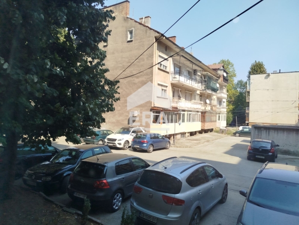Двустаен апартамент за продажба в Широк център, Ловеч