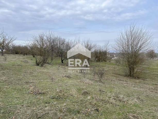 Поземлен имот за продажба с площ 1152 кв.м в село Константиново, област Варна