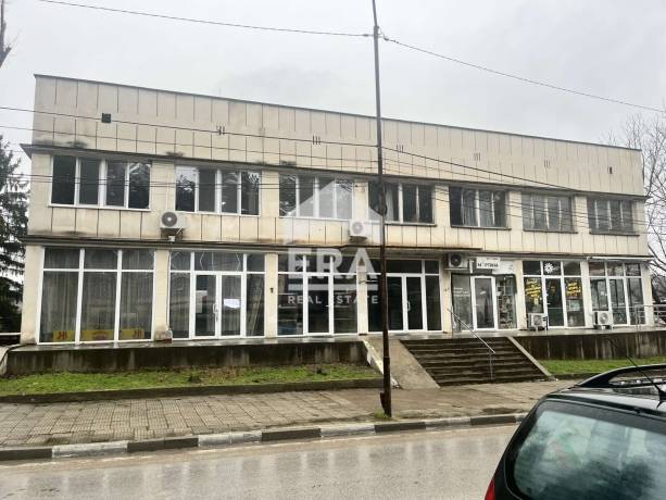 ЕКСКЛУЗИВНО! Магазин под НАЕМ в центъра на с. Пиргово, обл. Русе