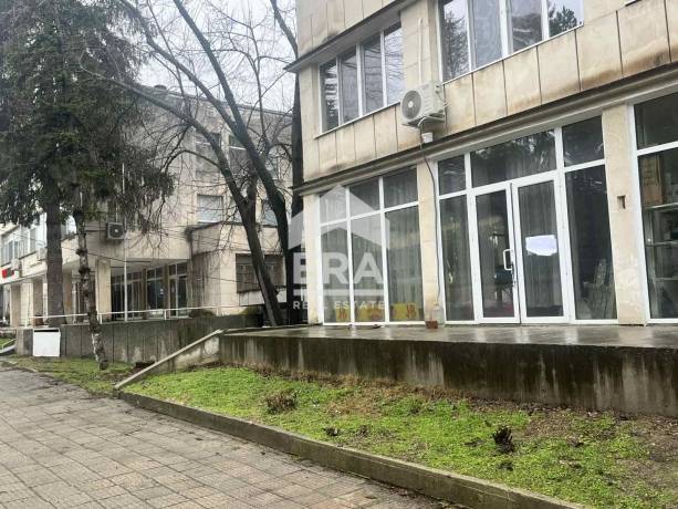 ЕКСКЛУЗИВНО! Магазин под НАЕМ в центъра на с. Пиргово, обл. Русе