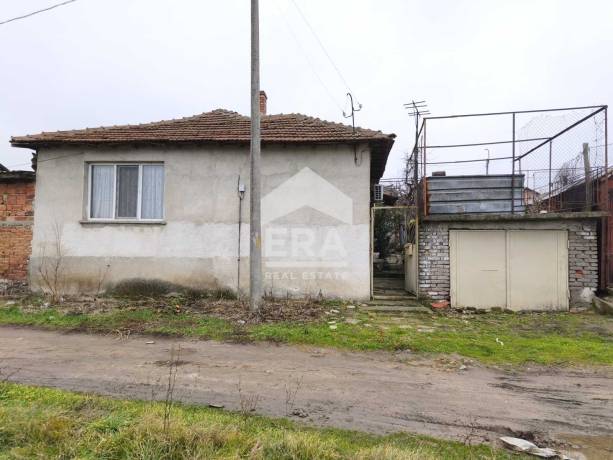 ЕРА МАКС продава къща в кв.Боровец