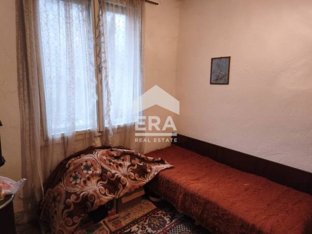 ЕРА МАКС продава къща в кв.Боровец