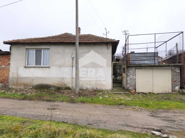 ЕРА МАКС продава къща в кв.Боровец
