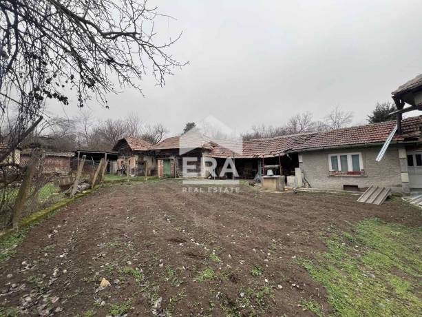 Къща за продажба в с. Николаево, област Велико Търново