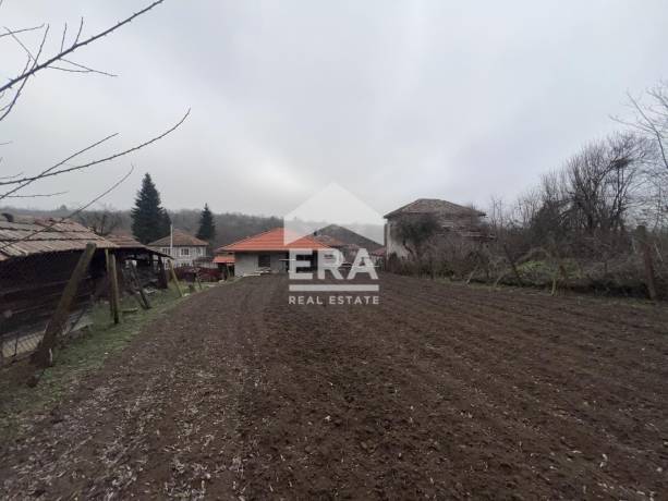 Къща за продажба в с. Николаево, област Велико Търново